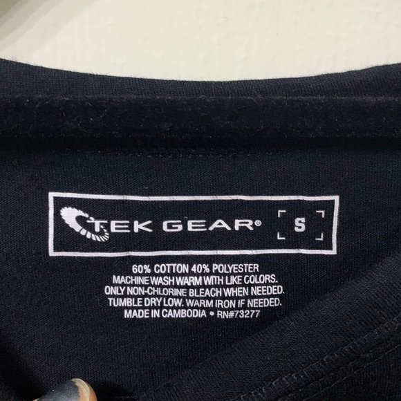 3/$16 Tek Gear Black Athletic Long Sleeved Shirt - Picture 3 of 3
